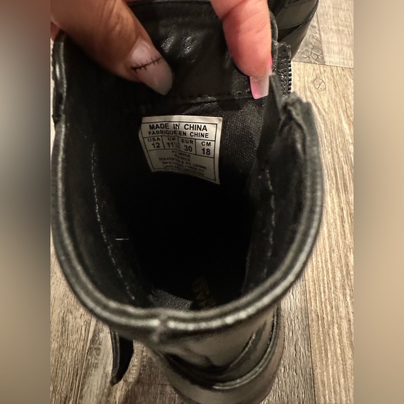 Michael Kors Boots - Picture 3 of 6